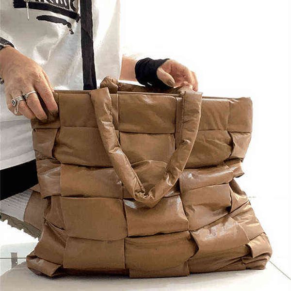 

popular fashion in autumn and winter ins soft leather woven large capacity leisure bag one shoulder versatile style foreign