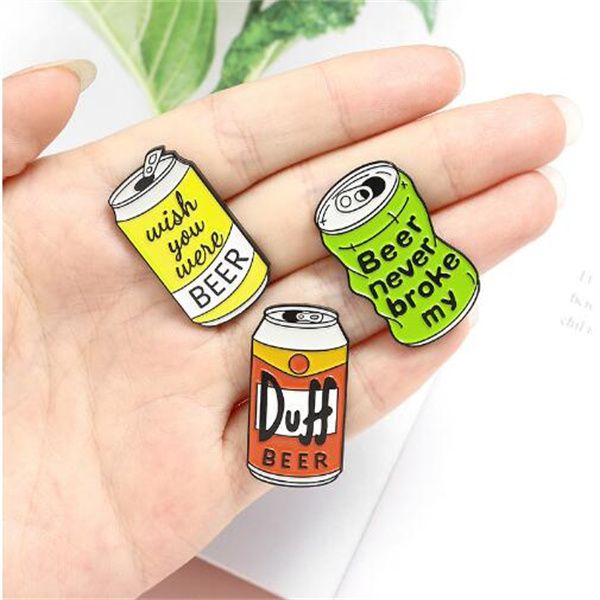 Beer pode esmagar pino Pin personalizado Duff Beer Brooch Roupos Pin Lappel Pin Gisou