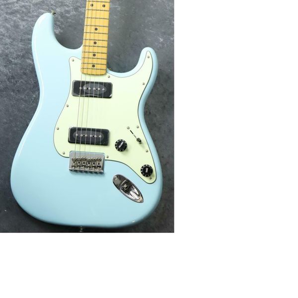 

made in mexico noventa st -surf green- electric guitar