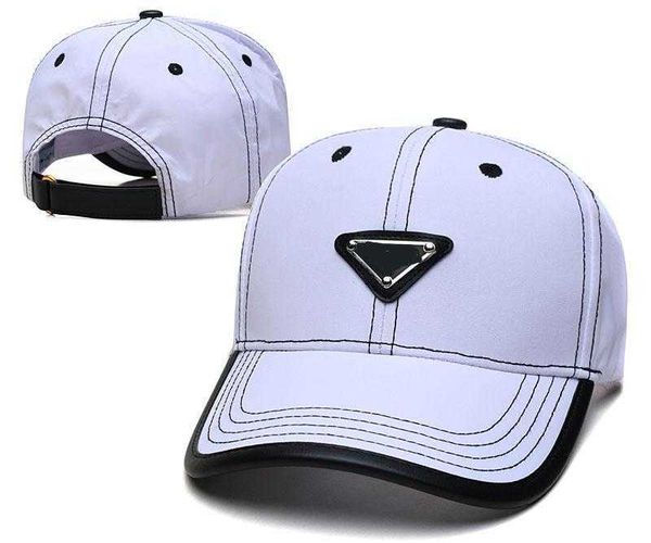 

2022 new baseball cap fashionable and versatile triangle label men's and women's travel sun shading and sunscreen cap, Blue;gray