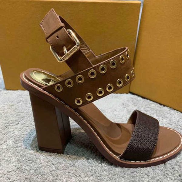 

2022 women's sandals designer gladiator rivet shoes black brown white italian fashion extreme high heels