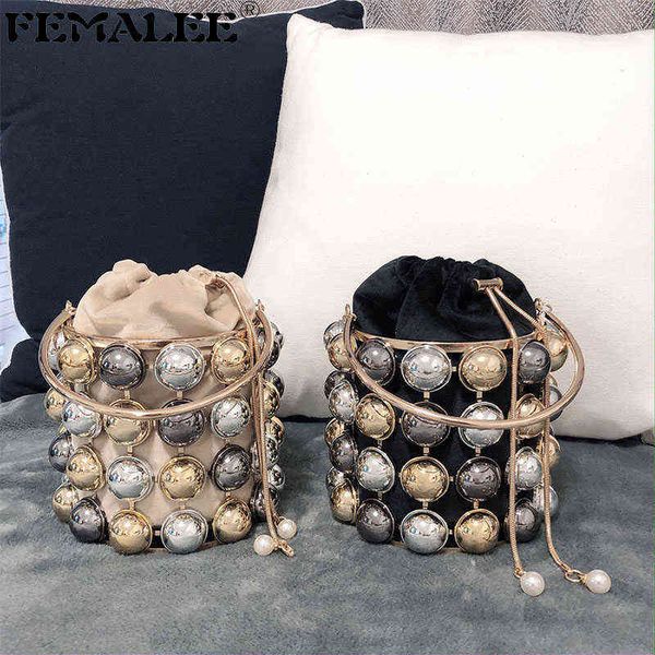

pearl basket evening clutch bag women 2022 luxury hollow out beading alloy metallic handbag female fashion dinner party totes y220609