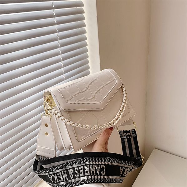 

female messenger trendy small square versatile ins portable chain 70% off wholesale sales