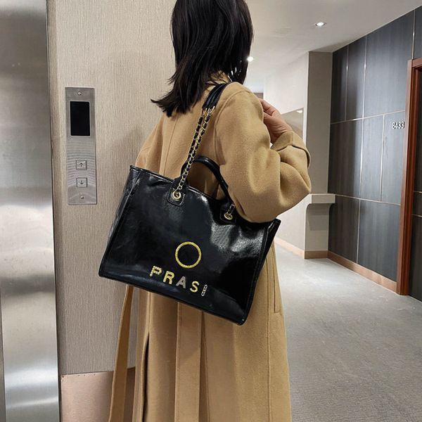 

designer brand luxury handbags women's evening bags ch metal badge tote bag small mini fashion beach handbag female capacity large leat, Black;red