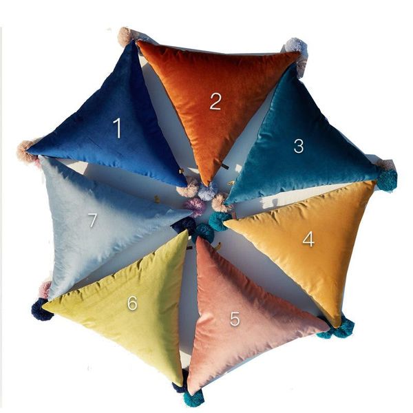 Almofada/travesseiro decorativo Valvet Ball Ball travesseiros triangulares Candy Color Cushion Seat Creative Funny Toy Kid Gift Home Room Office Office Office