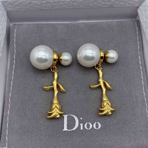 

women's fashion personality trend new brand earrings wholesale family dijia letter diamond inlaid flower pearl personalized size, Silver