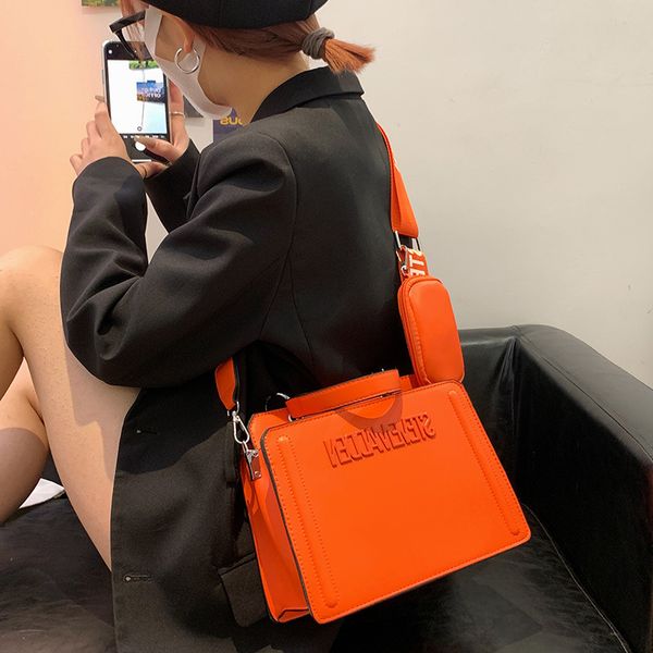 

50%off 2022 summer new bag solid color large capacity female fashion msenger designer wide shoulder handbag letter small square crossbody ba