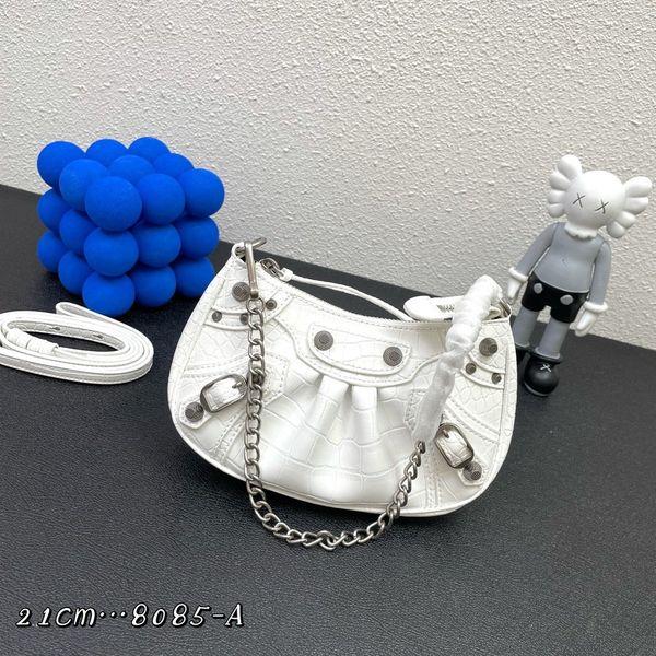 

designer luxury le cagole xs shoulder bags white adjustable strap lambskin crocodile embossed women fashion leather bag size:21*13*4cm