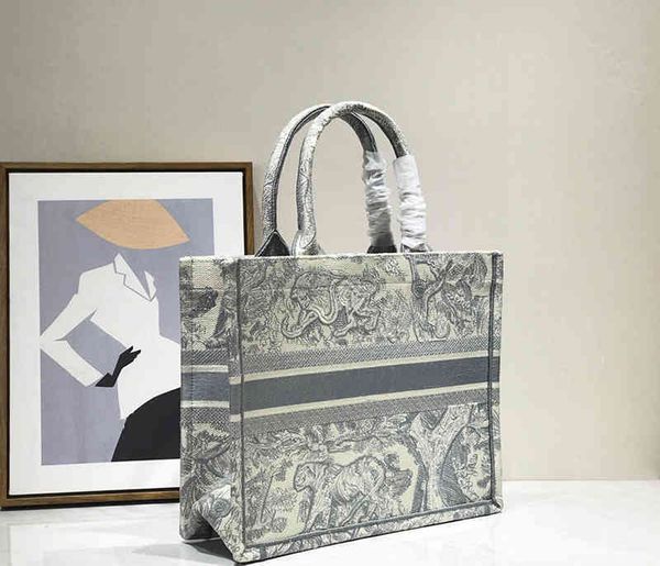 

designer bags christians handbags tote christian bag embroidery luxurys women flower shopping 3ql1