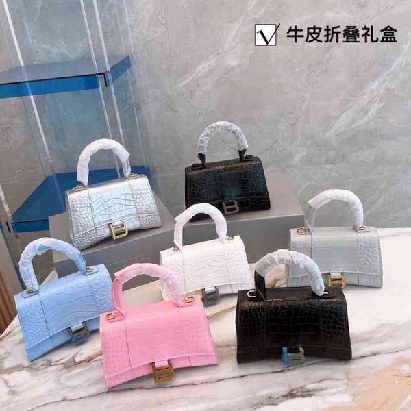 

hourglass bag women's 2022 new single shoulder messenger bag large capacity makeup fashion versatile ins