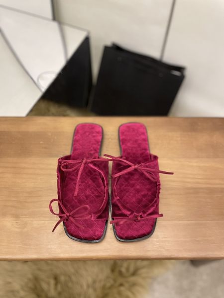 

2022 new style sandals french velvet face rhombus bow hollow slippers women's summer outer wear flat-bottomed flat-heeled sandals, Black