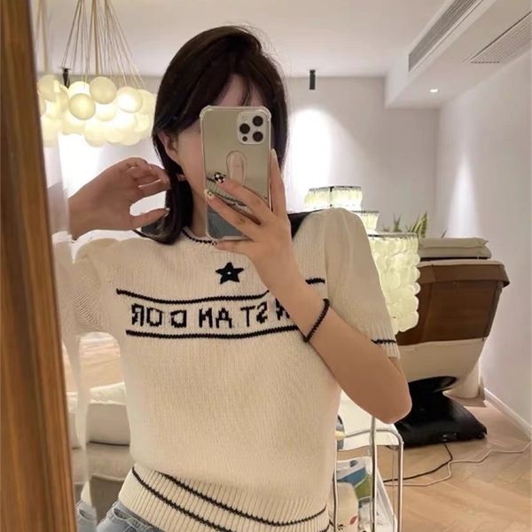 

clothing in autumn, short sleeved five pointed star bubble sleeved sweater, female sweater top, White;black