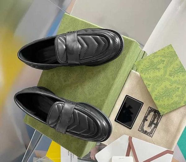 

fashion designer embroidered single shoes leather flat heels women's formal 35-41metal fastener decoration, Black