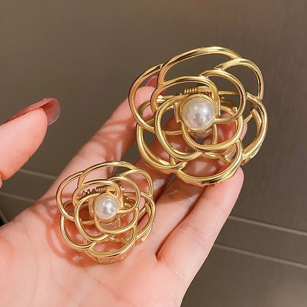 

hair claw clip clamp for women girl flower floral metal pearl korean handmade fashion head accessories mujer, Slivery;white