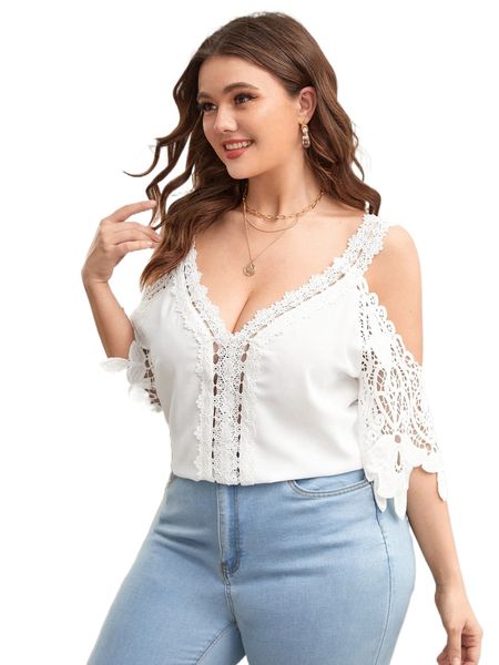 

plus guipure lace insert cold shoulder blouse v1pp#, Black