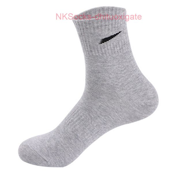 

fashion men's socks classic hook brand combed cotton sweat absorbing breathable medium tube sports striped solid sock casual men women, Black
