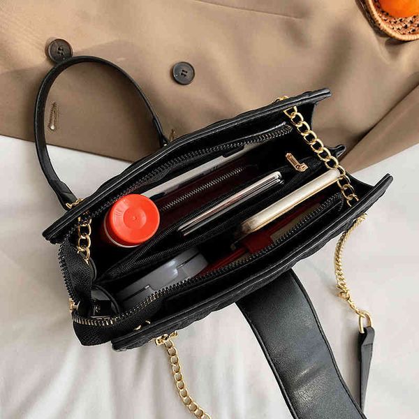 

2022 new designer handbags autumn and velvet chain diagonal cross trend tote