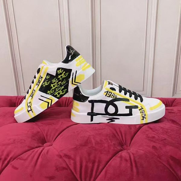 

designer ladies luxury casual shoes red pink black breathable wear-resistant sneakers for men women fashion valenti low-leisure flat outdoor, Red;white