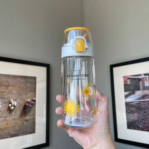 

2021 starbucks cup chef golden sunshine straw cup water cup plastic 550ml