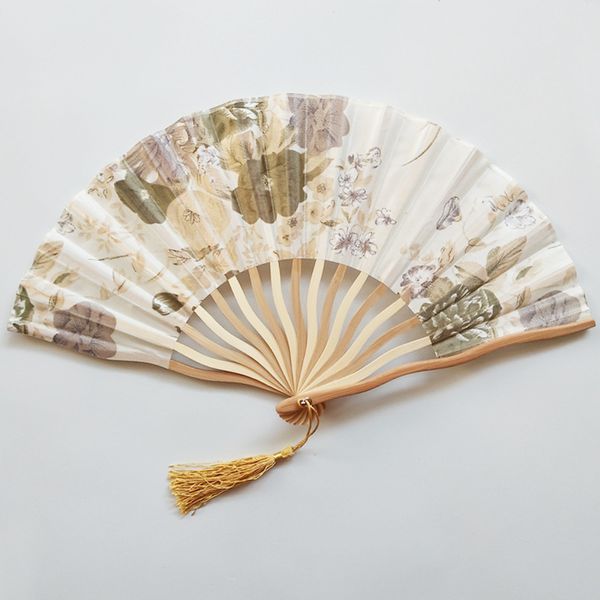 Ventaglio pieghevole in bambù stile cinese Tessuto in raso Ventaglio a mano floreale Nappa Modello vintage Prestazioni di danza Favore di partito MJ0588