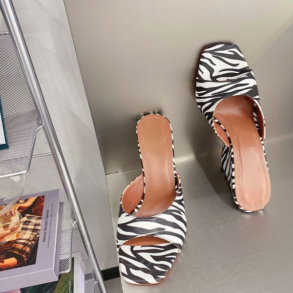 

2022 new sandals, high-grade goddess temperament, fan po and flat heels, high-quality fashion women, zebra leather, sexy., Black