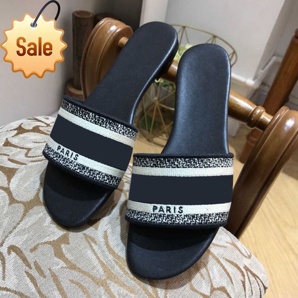 

2021 women luxury designer sandals slippers leather summer flat slipper embroidery fashion beach woman big head rainbow letters 35-42 d 100, Black
