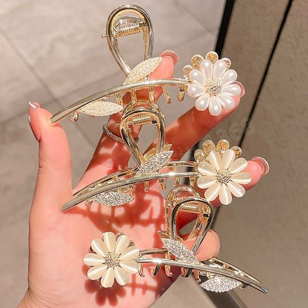 

korean retro diamond-encrusted opal flower hair clips women metal back head clip fresh versatile femme hair accessories, Slivery;white