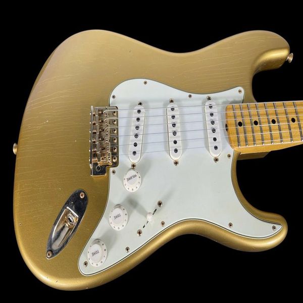 

st 1962 custom shop62 strat journeyman - aged aztec gold electric guitar243s