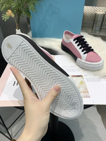 

with box casual shoes embroidered printed leather sneaker men women bee loved loafer strawberries snake valentines day beige ebony canvas de, Black