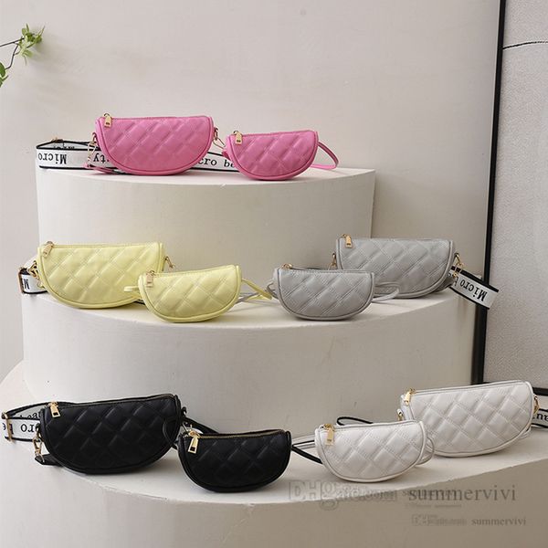 

luxury children diamond lattice quilted handbags girls letter printed straps alar one-shoulder bags mommy and me messenger bag q7834, Black