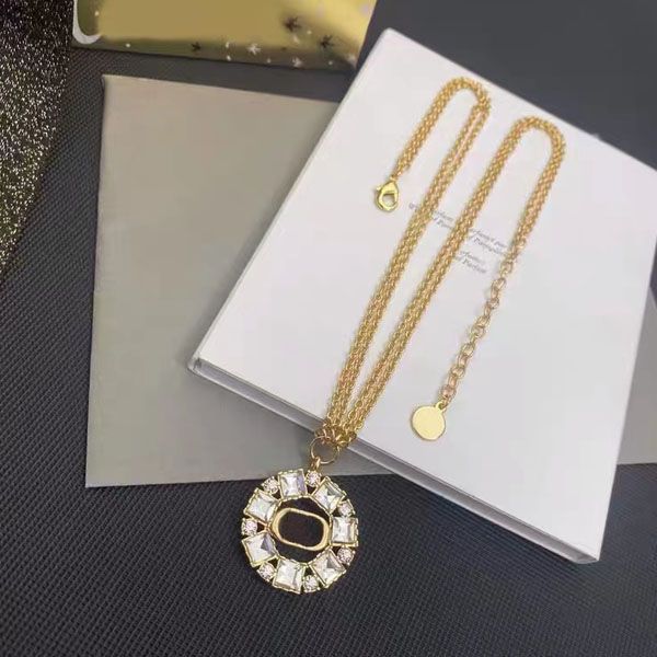 

luxury letter pendant necklaces designer jewelry woman gold finish metal and silver tone crystals link chains necklace charm gift for womens