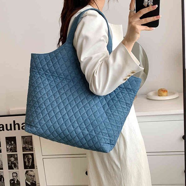 

luxury large capacity shoulder bags for women tote 2022 fashion summer designer handbags women large shopper armpit bag 8496