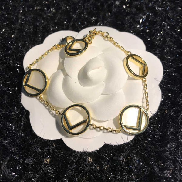 

designer womens bracelet fashion luxury letter gold link brand jewelry women bracelets natural fritillary pendant bracelets hoop earrings, Black