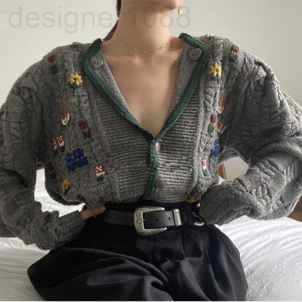 

women's knits & tees designer design sense embroidery v-neck knitted cardigan women's 2021 new early autumn foreign style aging uv, White