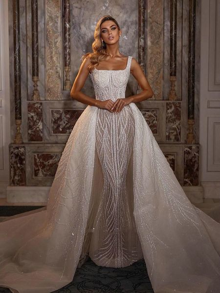 Wunderschönes Meerjungfrau-Hochzeitskleid 2023 mit abnehmbarer Schleppe, perlenbesetztes Spaghetti-Ausschnitt-Brautkleid Robe de Mariee