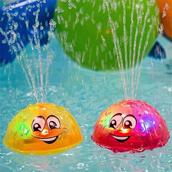 Lustige Säuglingsbad Baby Elektrische Induktion Sprinkler mit leichten Musik Kinder Wasser spielen Ball Badespielzeug Kinder 220705