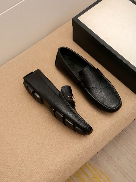 

summer men's fashion metal g flat shoes famous brand paris classic luxury designer walking casual black loafers genuine leather driving