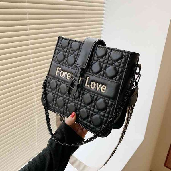 

2022 new embroidered single shoulder letter chain msenger bag 2022 luxury brand fashion design women's sachet