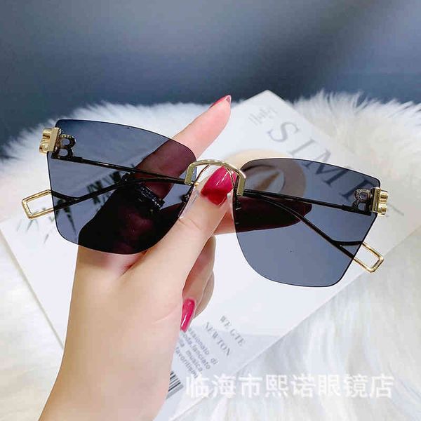 

sunglasses 21 b family frameless cut edge women's fashion net red metal large frame sunglasses gradient sunglasses h01o, White;black