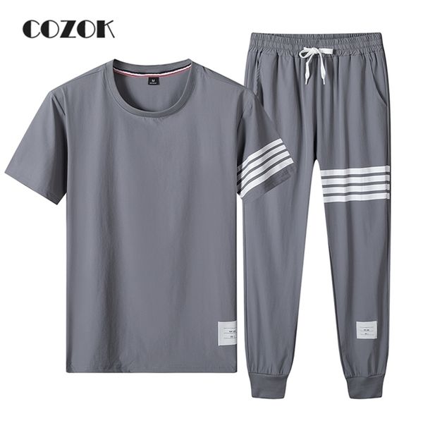 Mens Hip Hop Seti Yaz Moda Erkekler Kısa Setler T Shirt Şort Erkek Gündelik Patchwork Sportswear Pantolon Trailsuit Jogger 4xl 220621