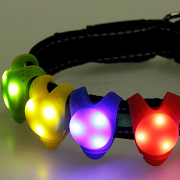 Colarinhos de cachorro pingente de colméias com tags de led à prova d'água, segurança piscando, colar de silicone luminoso levemente perdido