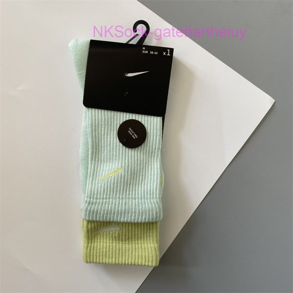 

classic fashion men socks hook brand color stitched men's women's long tube sports training sock street couple middle tubes luxury, Black