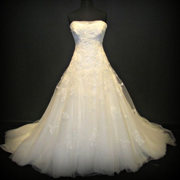 

new court train strapless tulle ball gown wedding dress with appliques lace up, White