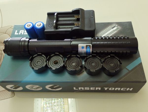 Professionelle Hochleistungs-Watt-5-in-1-450-nm-Laserpointer mit starker Leistung, militärisch, blau, SOS-Taschenlampen, Lazer-Jagd, Unterricht + Ladegerät + Geschenkbox