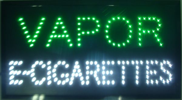 Venda quente personalizado sinais de néon led neon vapor e-cigarros sinal slogans atraente placa de tamanho interior 19''x10 ''