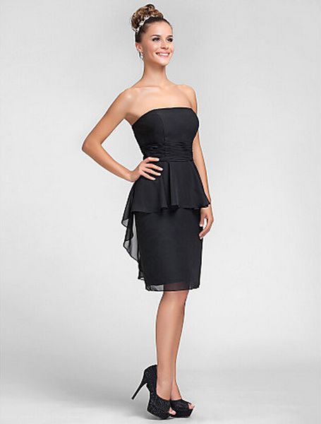 Bainha chique / coluna strapless na altura do joelho vestido de dama de honra chiffon madrinha de casamento vestidos de festa plus size formal noite do baile de finalistas