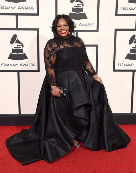 

grammy awards платья знаменитостей больших размеров с длинными рукавами tasha cobbs in jewel декольте кружевные выпускные платья черное вече, Black