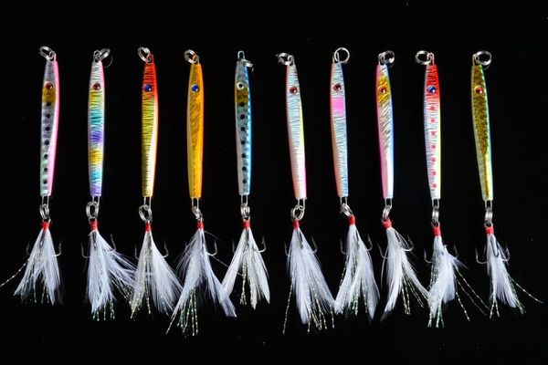 

new metal jigs fishing lure 7cm 11g 10 colors freshwater fishing pencil iron bait hook with feather