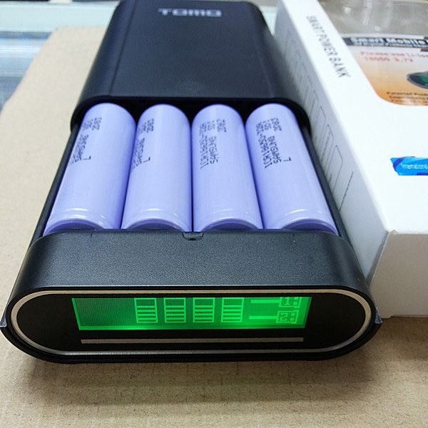 TOMO Mobile Power Boxes LCD Caricabatterie intelligente a 4 slot 18650 e Power Bank mobile per cellulare