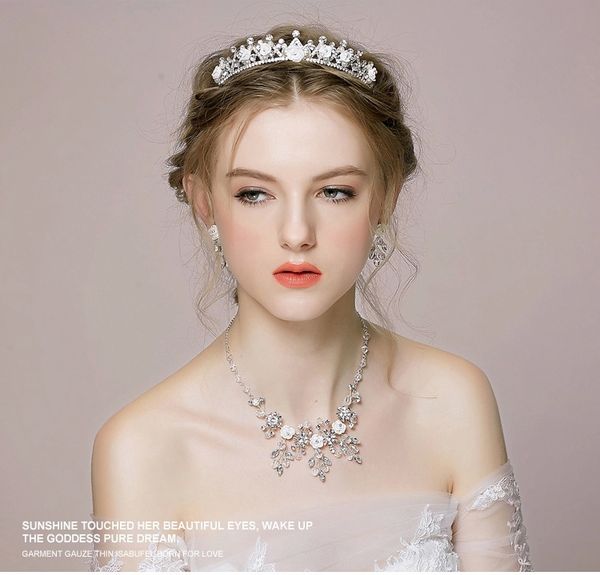 Romantic Bridal Tiaras Crowns Headpieces Classy Wedding Bride